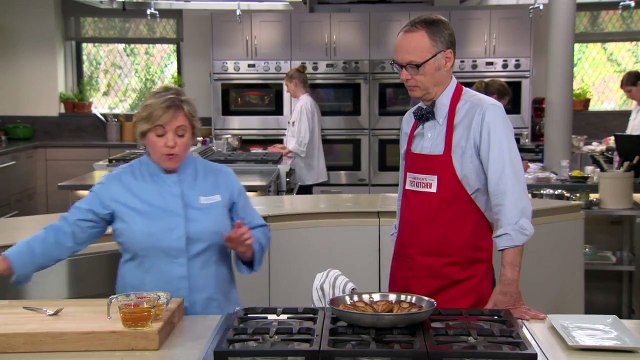 Roasted Pears with Dried Apricots and Pistachios