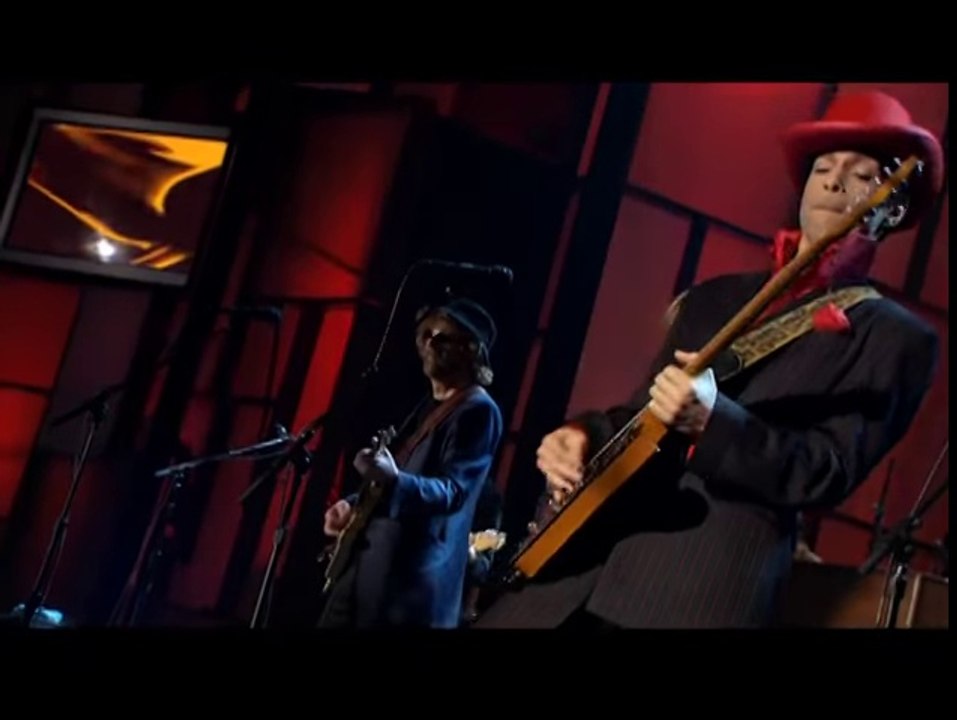 Prince, Tom Petty, Steve Winwood, Jeff Lynne and others -- While My Guitar Gently Weeps - Rock and Roll hall Of fame