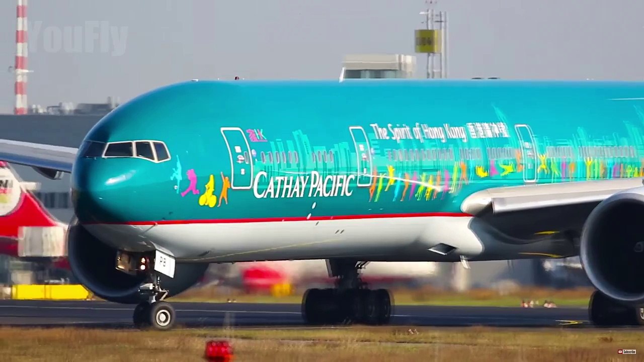 Cathay Pacific / Boeing 777 300 / Taxi / Takeoff / Departure