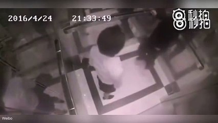 Así reaccionó está mujer al ser acosada por un hombre