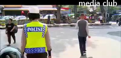 bocah gokil ngakak abis. lagi sweping dia minta selpi.. hadeww