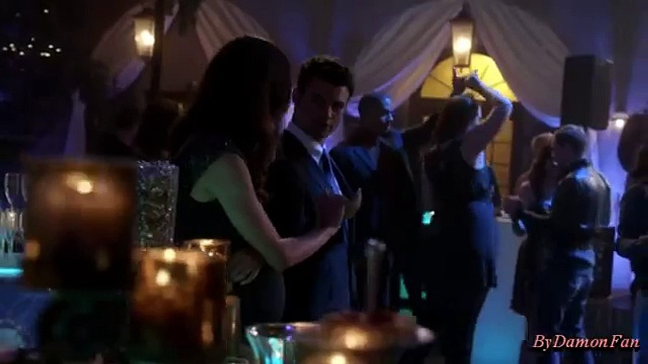 Elijah Hayley Battlefield (2x04)
