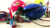3 GIANT SURPRISE EGGS Thomas and Friends Surprise Toys opening Turbo Flip Go Bubble Ryan ToysReview