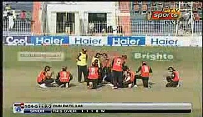 Sarfraz Ahmed Weird Dismissal  in Pakistan Cup 2016 29-4-16