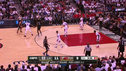Austin Rivers Catches Elbow to the Face - Clippers vs Blazers