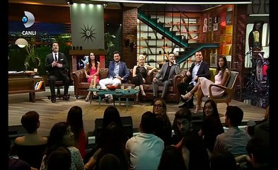 Beyaz Show'da "Burak Kut'un askerlik arkadaşıyım" diye bağıran seyirci Beyaz'ı korkuttu