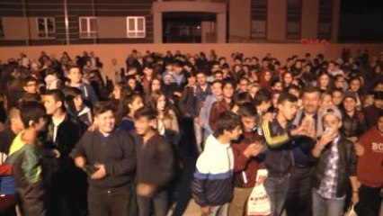 Çanakkale Şehitliği'nde Terör Operasyonlarında Görev Yapan Asker ve Polise 'Moral' Mektubu Yazdılar