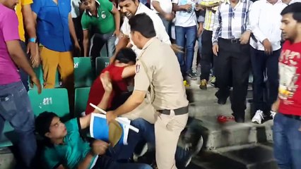 IPL 2016 T20 - Can You Imagine - Public Fight For Seat DD vs KXIP