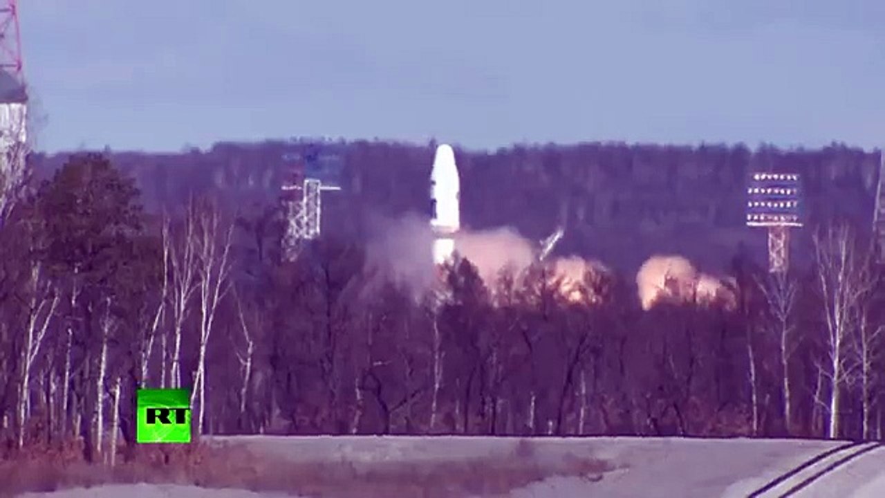 С космодрома Восточный произведен первый в исто...