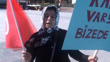 Eşi ve Oğluyla İşten Çıkarılan Kadından Oturma Eylemi