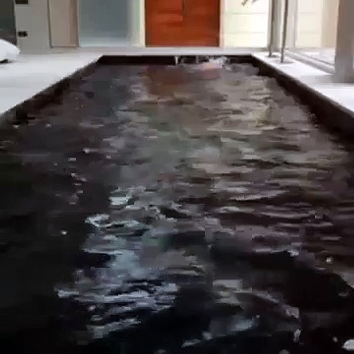 Ronaldo havuzda çalışıyor