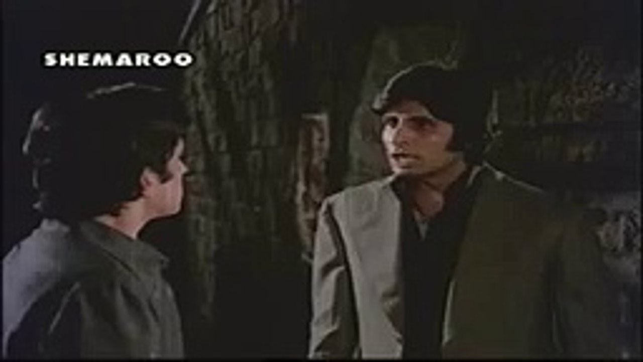 ZaidAliT - Mere Paas Maa Hai! -