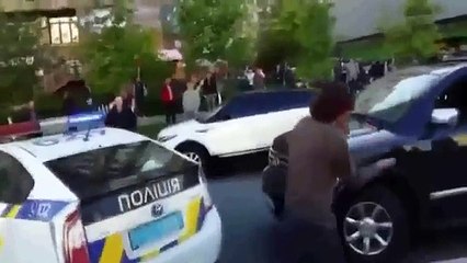 Eski şampiyona dayak!