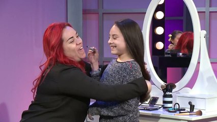 Niñas maquillan a sus mamas | [-T-e-l-e-m-u-n-d-o-] Mujer | [-T-e-l-e-m-u-n-d-o-]