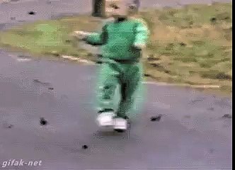 Un bébé acrobate
