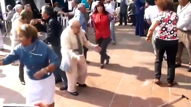 Как зажигает дедуля !!! Такого вы точно не где не видели !!!