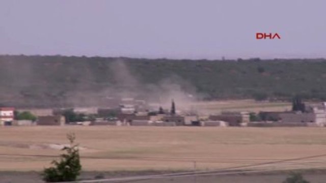 Gaziantep'in Karkamış İlçesinde Konuşlu Topçu Birlikleri Işid Mevzilerini Fırtına Obüsleriyle...