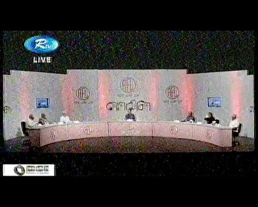 এলোমেল করে দে মা লুটেপুটে খাই..
