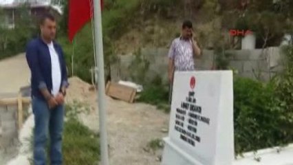 Kahramanmaraş GATA'dan Taburcu Oldu, Şehit Arkadaşının Mezarına Koştu