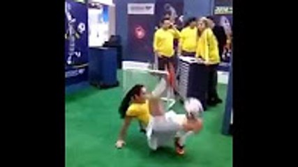 Amazings Talented Girl Playing With Football-Funny Videos-Whatsapp Videos-Prank Videos-Funny Vines-Viral Video-Funny Fails-Funny Compilations-Just For Laughs