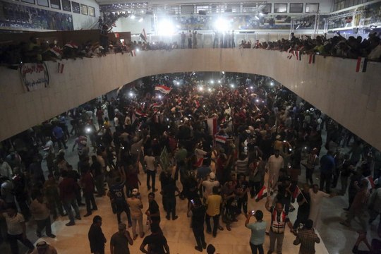 Why anti-government protesters stormed Iraqi parliament