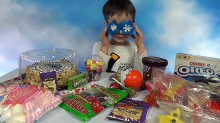 Макс угадывает сладости на вкус с закрытыми глазами Candys challenge with Bean Boozeled