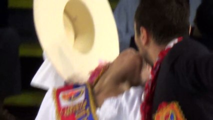 Asia 2015. Hugo Romero, acompaña a Gisela Gonzales, Campeona Mundial de Marinera 2015 Adul