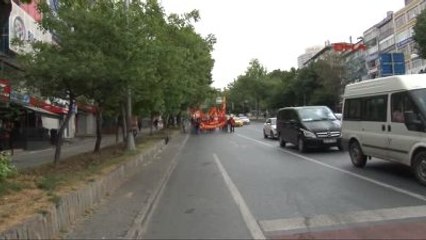 Beşiktaş'ta Taksim'e Yürümek İsteyen Gruba Müdahale