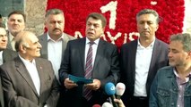 Türk-İş Heyeti, Cumhuriyet Anıtı'na Çelenk Bıraktı