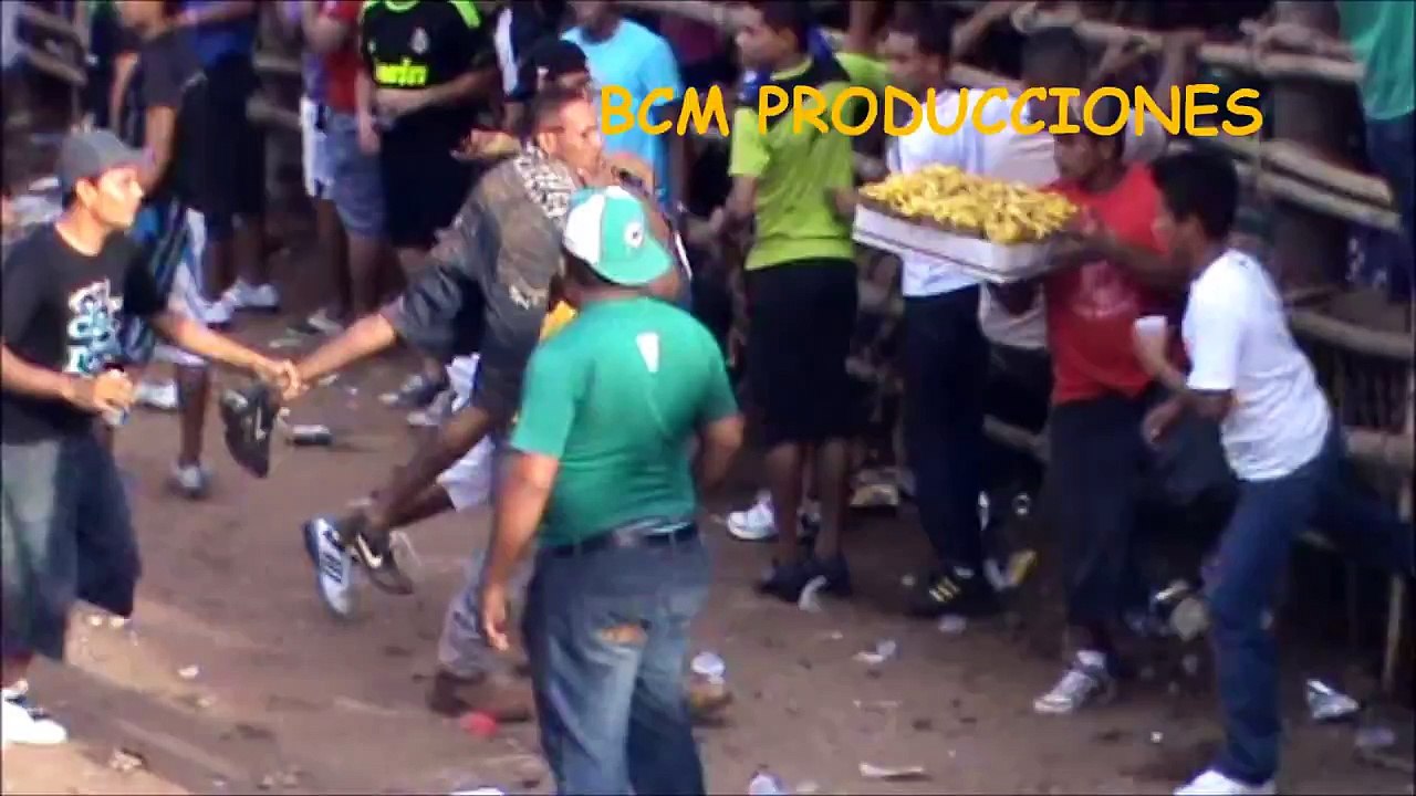 Toros en Monagrillo 2012.wmv