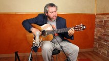 guitarra clasica interpreta guitarrista ecuatoriano desde españa  4