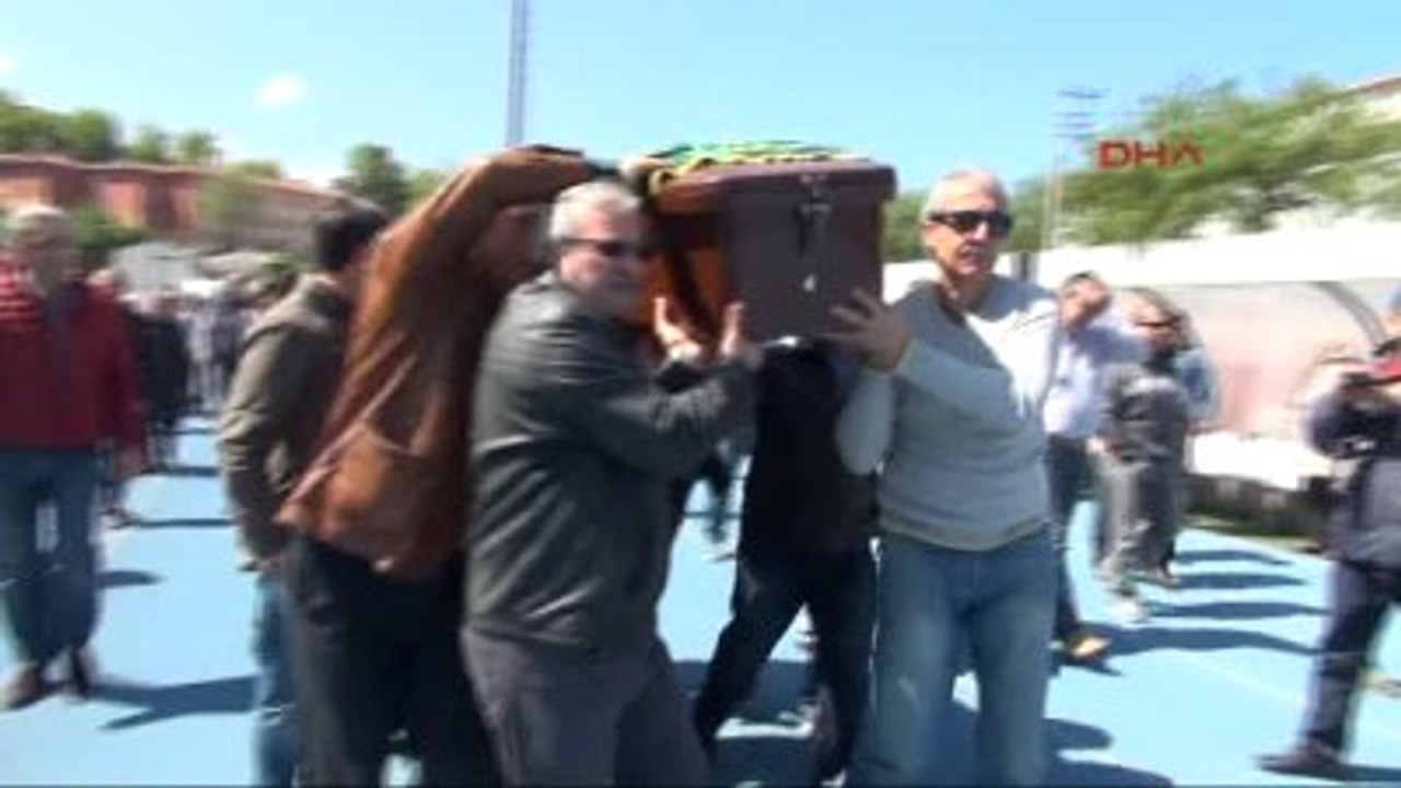 Zonguldak Kanserden Ölen Memur İçin Statta Tören