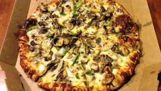 Review: Dominos Philly Cheese Steak Pizza