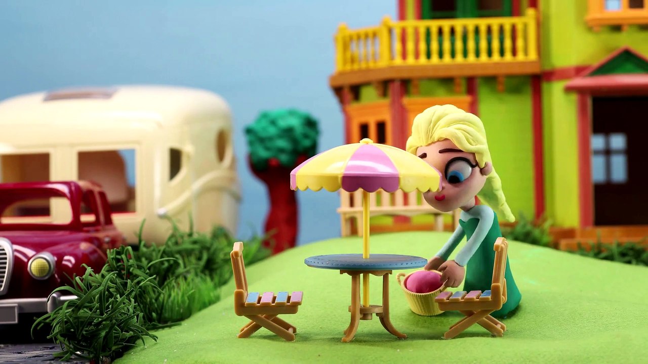 TROUBLE with Elsa's Best Friend Olaf | Frozen Animation Movie Clips | Playdoh Stop Motion