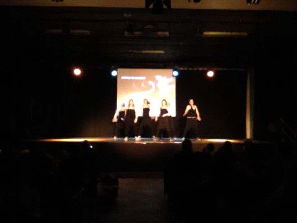 Fly spectacle Roeulx