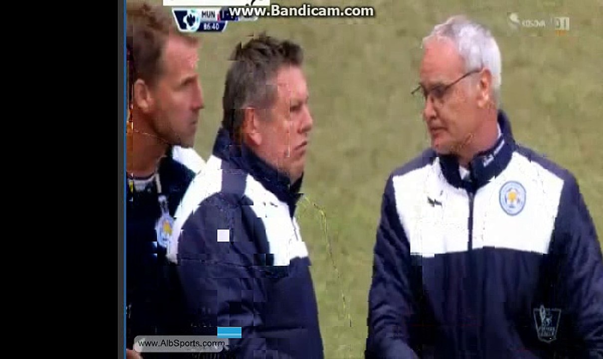 red card for licester hd man.utd 1-1 licester premier league;01.05.2016