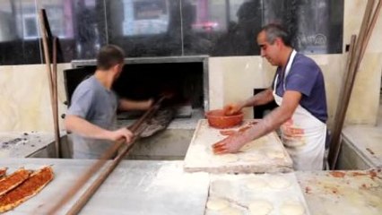 1 Mayıs Emek ve Dayanışma Günü'nü Çalışarak Geçirdiler