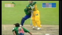 Shahid Afridi Dangerous Bowling vs Australia