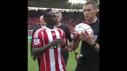 Andre Marriner Comically Pretends To Steal "The Hattrick Ball" From Sadio Mane!