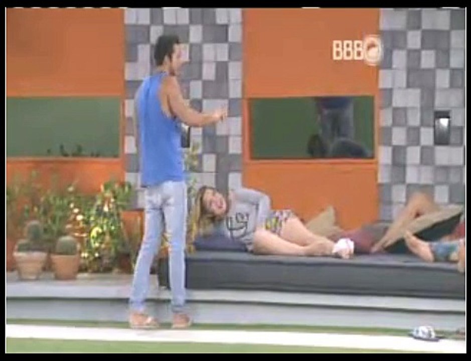 karaokê pós eliminação fake da maluca parte 4 "Beijo, Mariano" "Ih acho que já.." "Não, é meu parceiro, nada a ver" "Sei