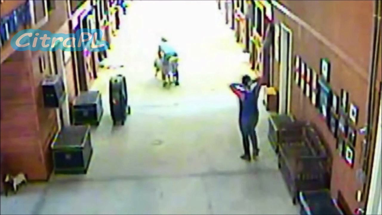 Video Lucu Dijamin Ngakak ! Unik & Kocak Terlucu Di Dunia !