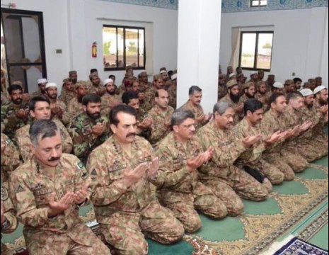 Dehshat Gardi me Jan dene wale Pakistanio ,...