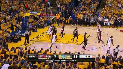 Andrew Bogut Denies Plumlee's Dunk Attempt