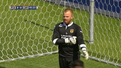 Pays-Bas - Un gardien entre claquettes et boulette