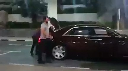 شاہد آفریدی دوبئی ائیرپورٹ پر