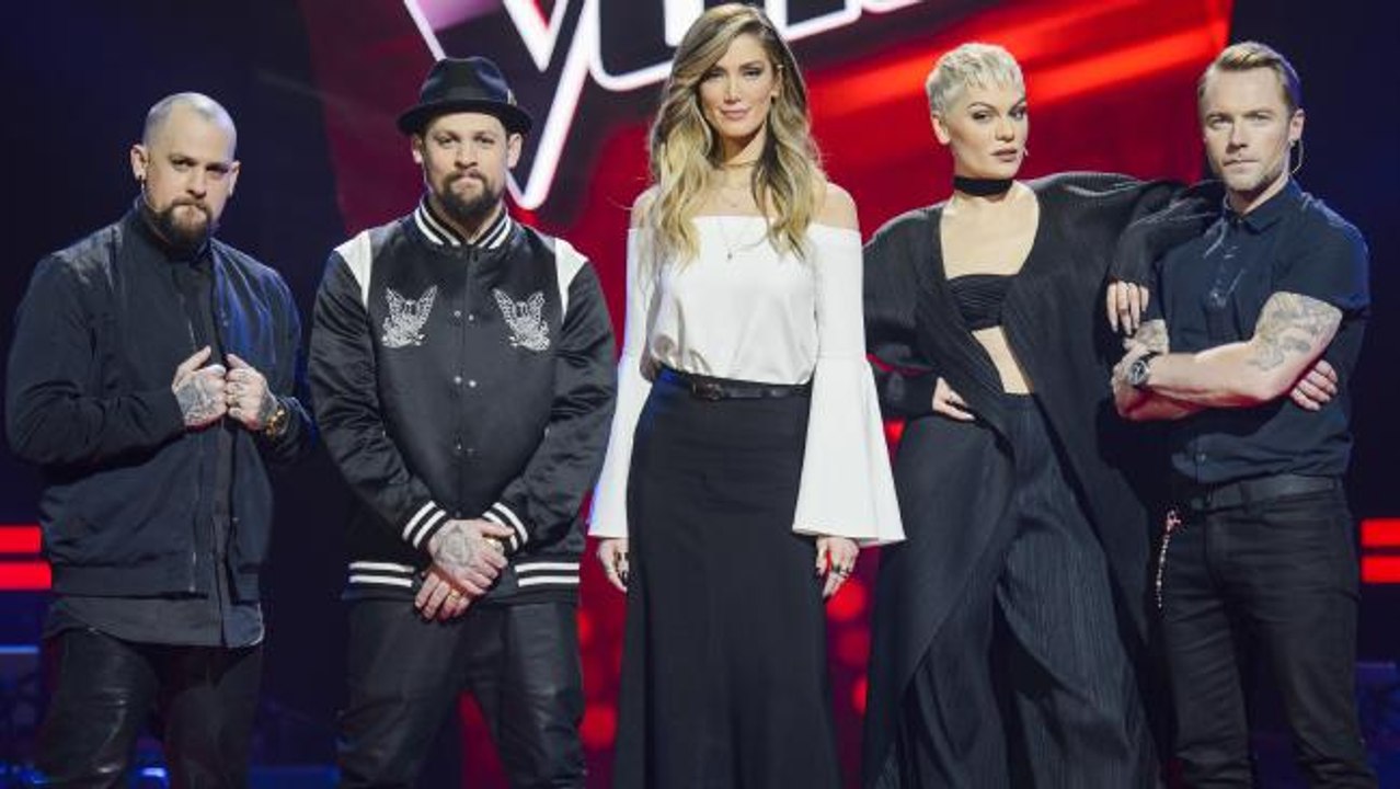 Coaches (Jessie J, Delta Goodrem, Ronan Keating, Joel and Benji Madden) - Hello [The Voice Australia 2016]
