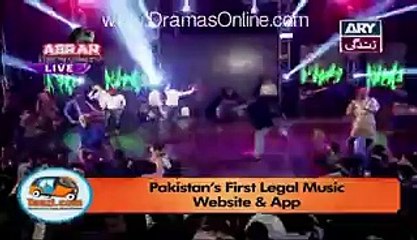 Abrar Ul Haq Dance with Neelum Muneer Performs