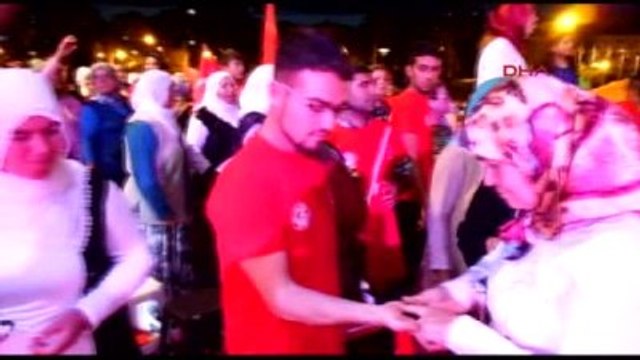 Mersin Asker Adaylarına 'Sevcan Orhan'lı Uğurlama Gecesi