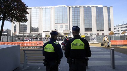 Réouverture au public du hall des départs de Brussels Airport après les attentats du 22 mars