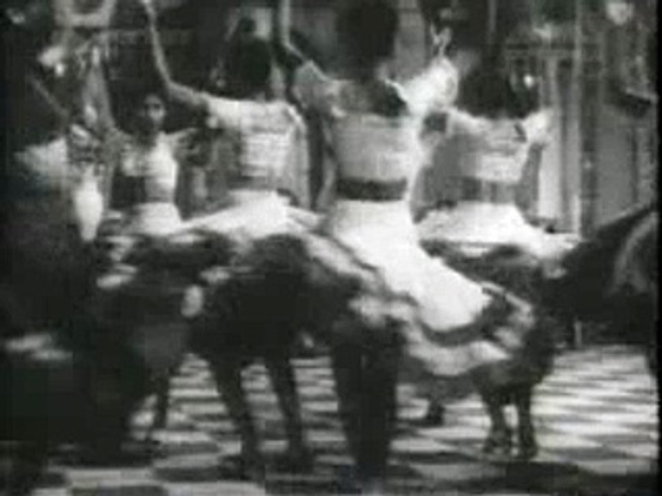 JADOO (1951) - Jab Nain Milen Nainon Se Aur Dil Pe Rahe Na Qaboo | To Samjho Chal Gaya Pyar Ka Jadoo | Lara Loo Lara Loo